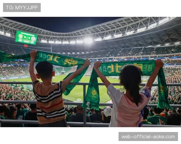 中超俱乐部开放日：小球迷走进训练基地体验职业球员生活
